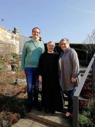 Jens Watteroth OMI, Sr. Rut-Maria Koch OSB, Relindis Knöchelmann vom Säkularinstitut St. Bonifatius   Foto: Watteroth.